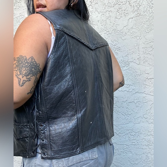 Biker's Leather Stuff Black Leather Vest - Picture 7 of 11